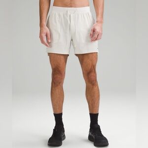 🌿 Lululemon License To Train 5” Shorts